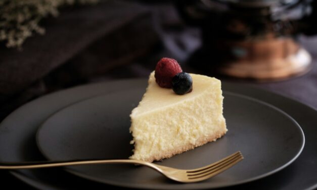 A Slice of Heaven! Celebrate the Variety of Cheesecakes with these delicious holidays